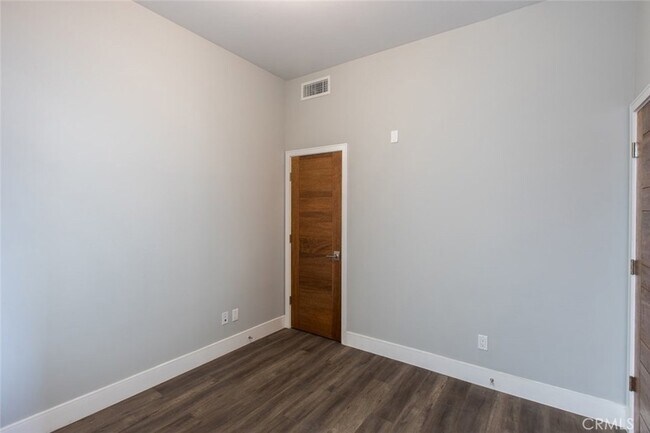 Building Photo - 330 Salem St