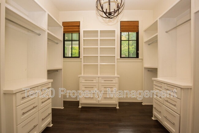 Building Photo - 1 Millington Ct