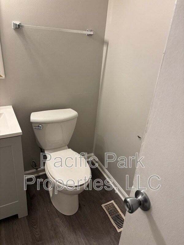 Building Photo - 3639 Richelieu Rd