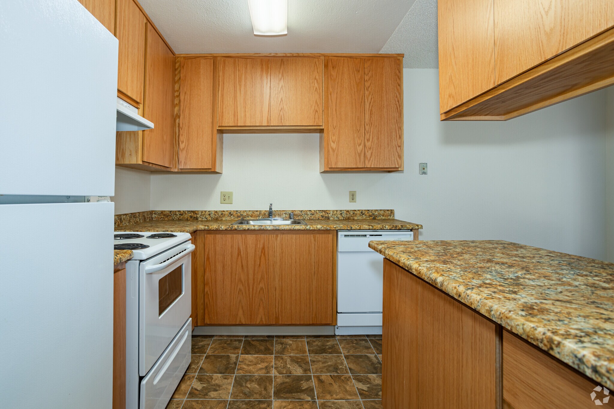 Meadow Wood Condo Apartments 1210 E 22nd St Marysville CA 95901