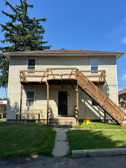 Building Photo - 142 N Riverview Dr