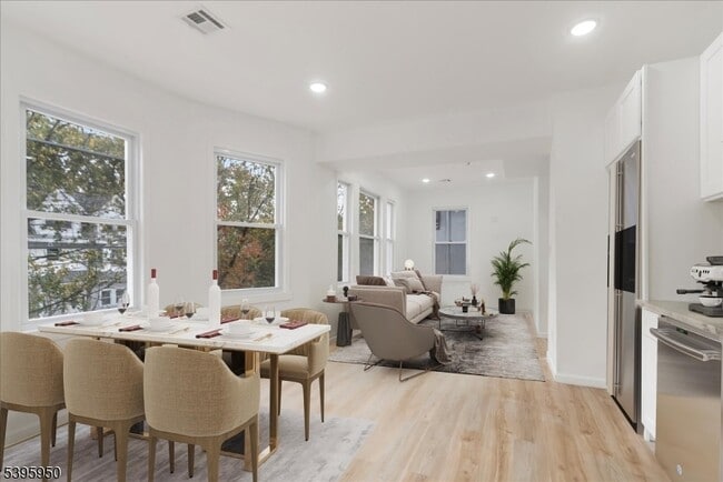 Primary Photo - 813 S 12th St