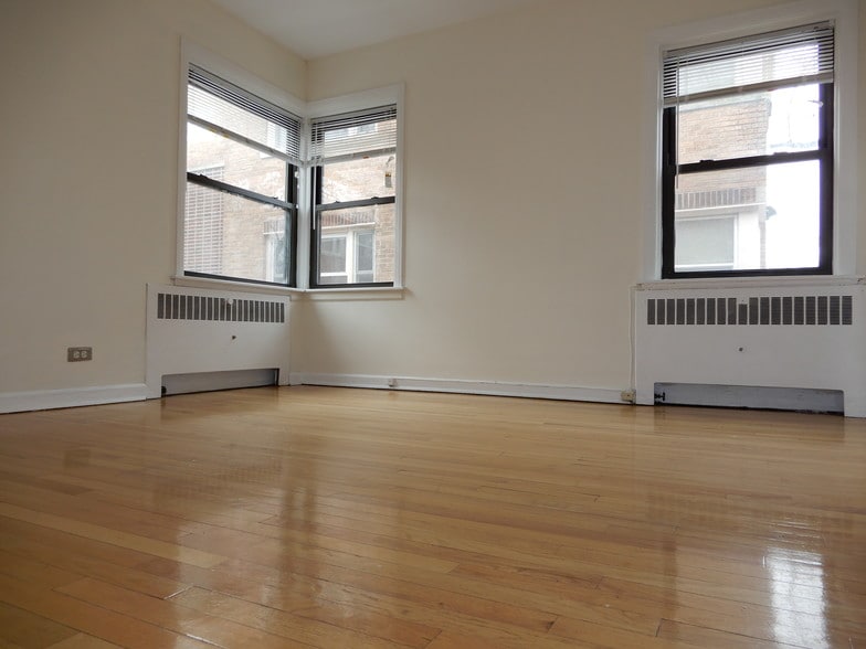 new mini-blinds - 1526 N Harlem Ave