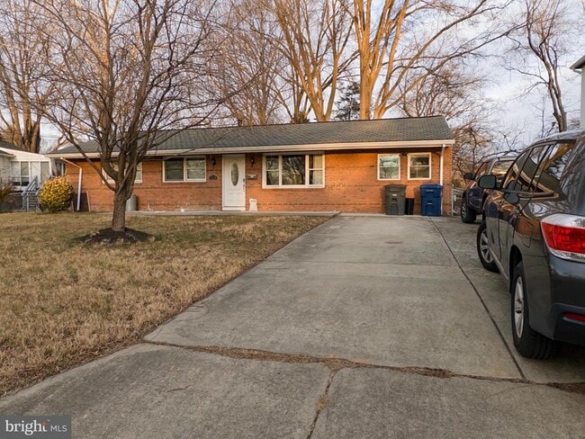 Building Photo - 7925 Ashboro Dr