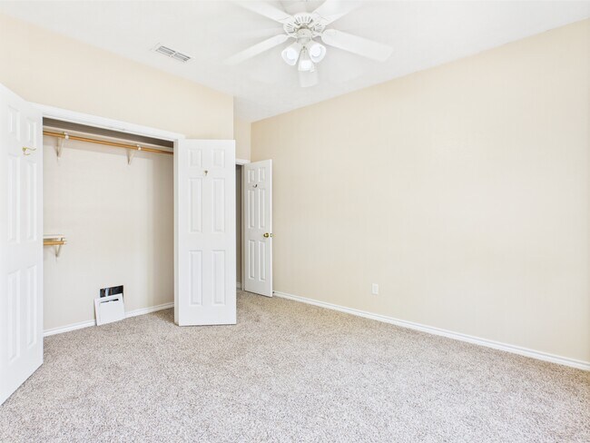 Building Photo - 612 Townplace Dr