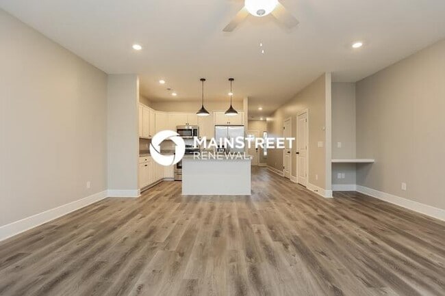 Building Photo - 3 Bedroom Pet-Friendly Home in Gallatin, TN with Main Street Renewal