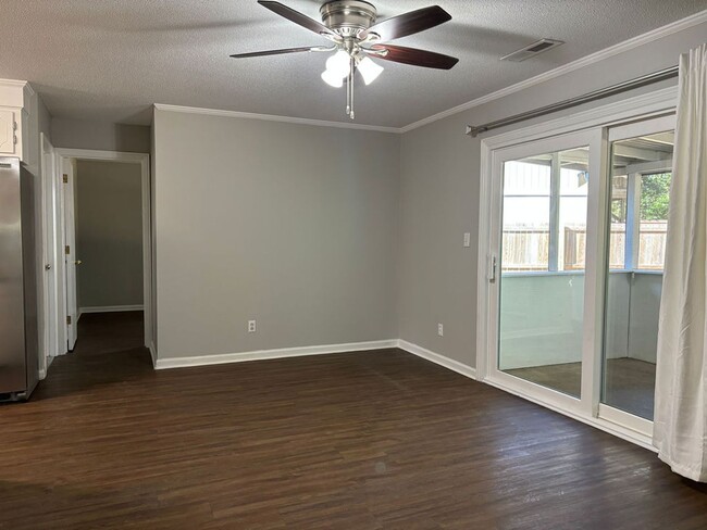 Building Photo - FULLY RENOVATED! 4BR/2BA Home Available No...