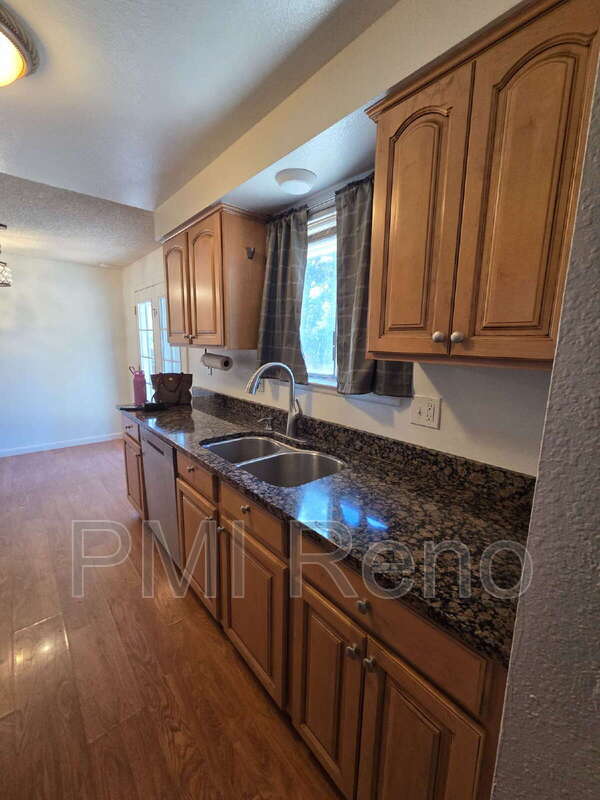 Building Photo - 14050 Tourmaline Dr