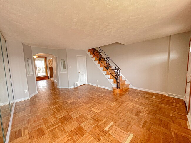Building Photo - 3 bedroom house in Tacony