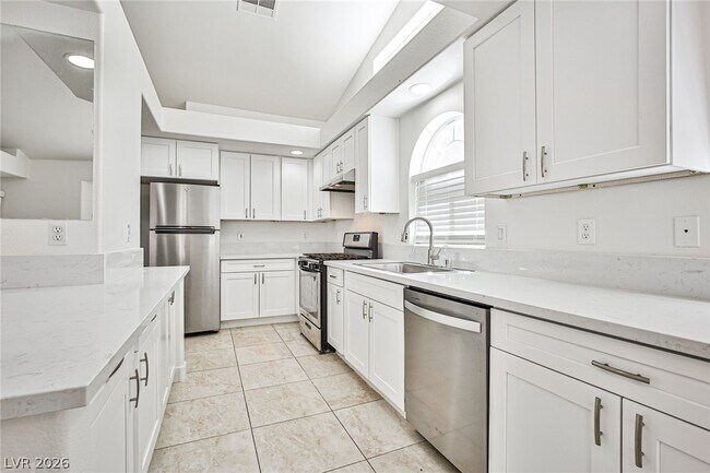 Building Photo - 9692 Cathedral Stairs Ct