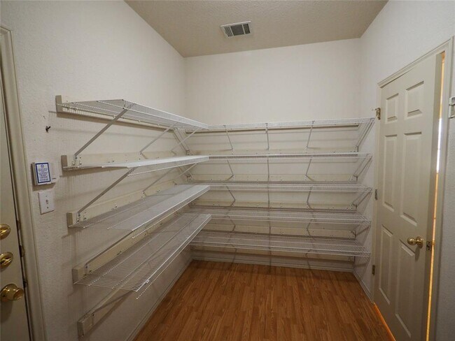 Building Photo - 903 Fenway Park Ct