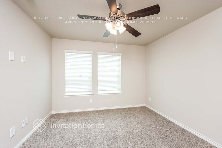 Building Photo - 7175 Blue Jay Way