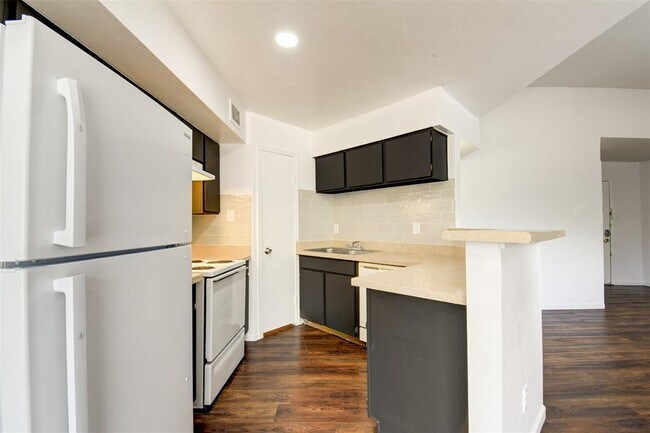 Building Photo - 7200 W T C Jester Blvd