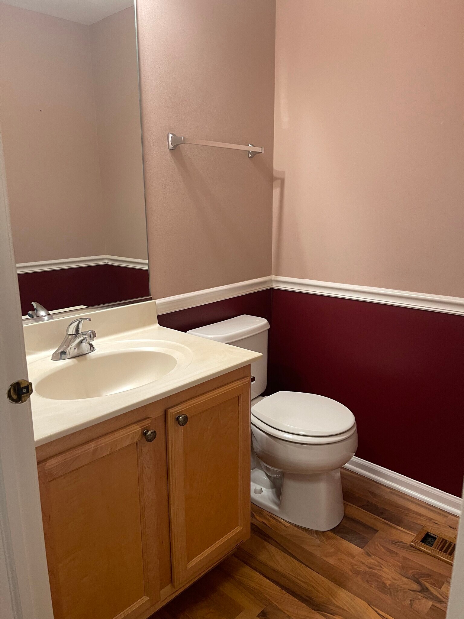 Building Photo - 1022 Evergreen Cir