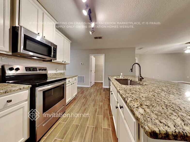 Building Photo - 6835 Langford St