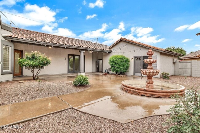 Building Photo - 9379 E Windrose Dr