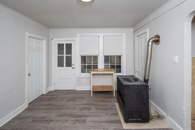 Building Photo - 53 Main St