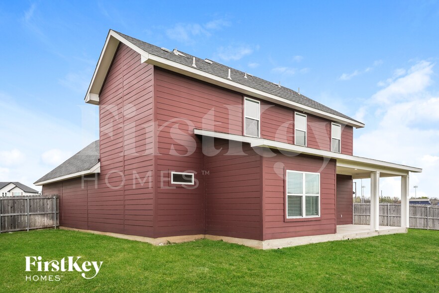 Building Photo - 7316 Parkside Pl Dr