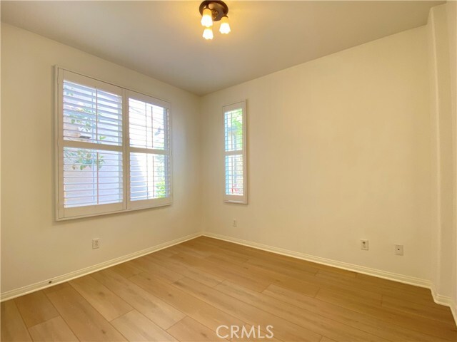 Building Photo - 50 Herringbone