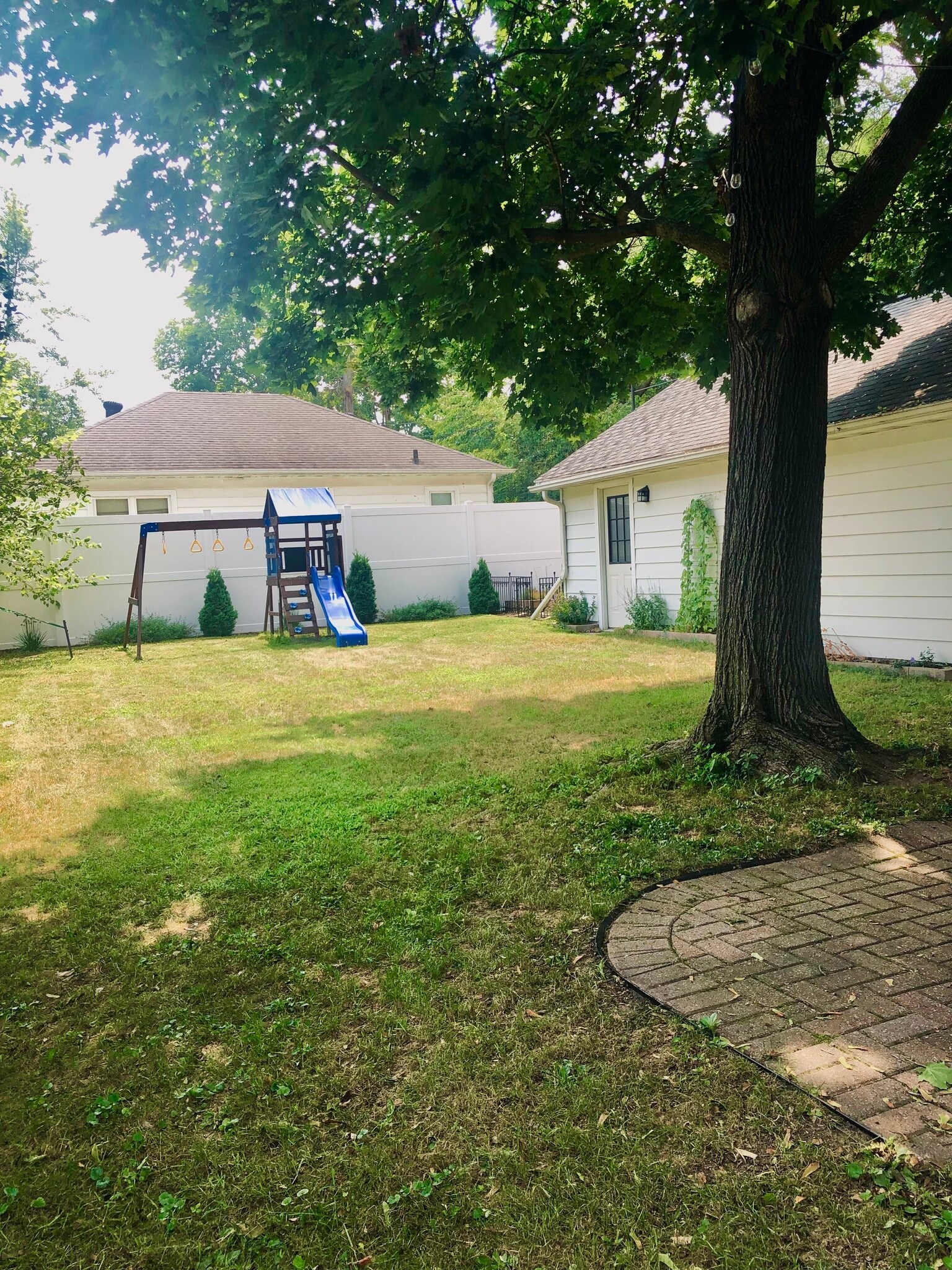 Back Yard - 2116 Vine St