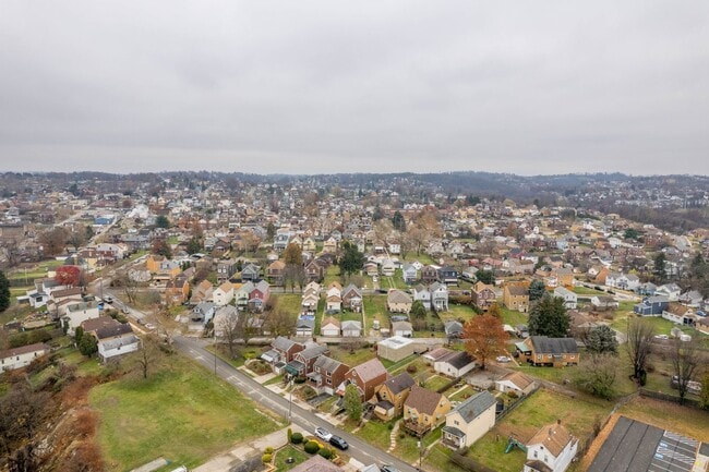 Building Photo - DON'T MISS THIS! BEAUTIFLLY RENOVATED 3 bedroom in Munhall!!