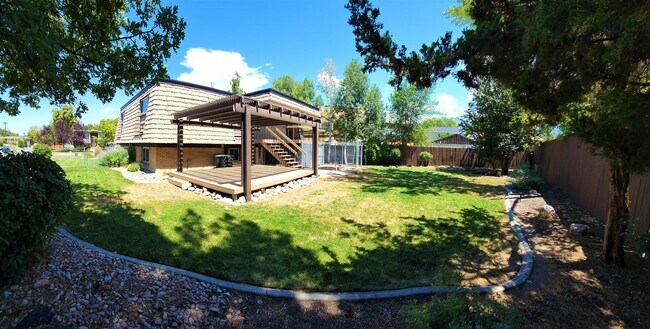 Building Photo - Murray Gem