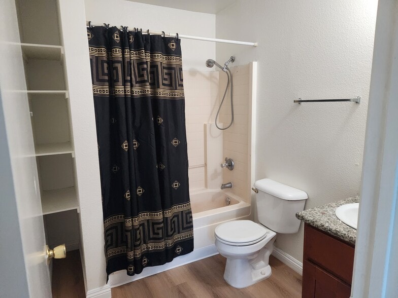 D/s Bathroom - 625 S Osage Ave