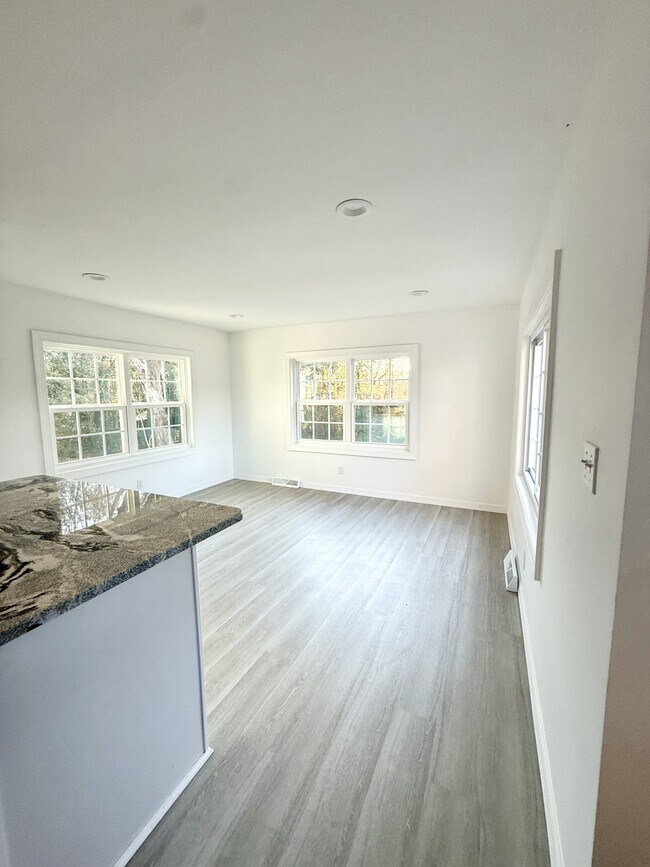 Building Photo - 310 Highland St