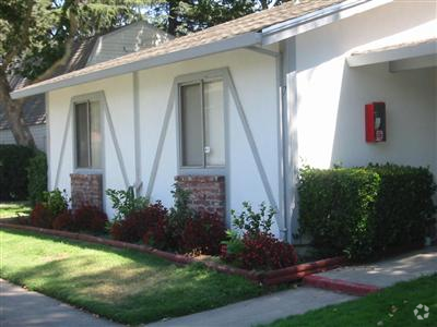 Building Photo - Auburn Village