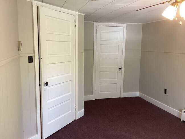 Building Photo - 15371 Church St