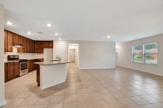 Building Photo - 9403 Castillo Ct