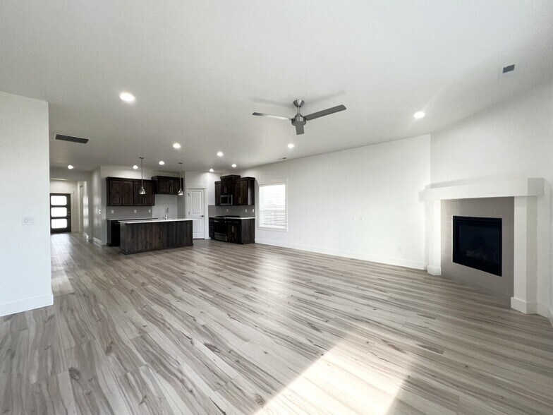 Building Photo - 2370 W Herron Ridge Dr