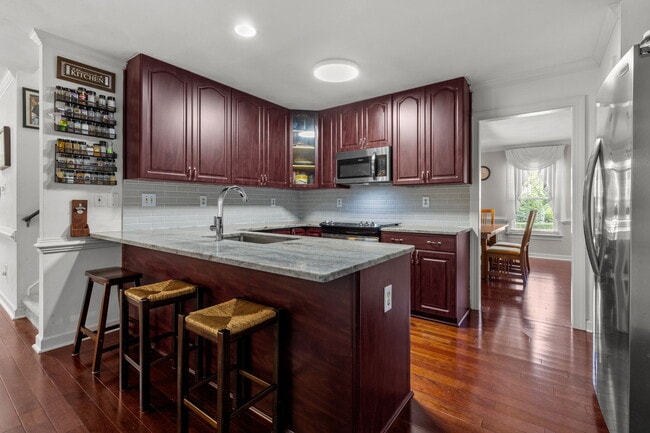 Building Photo - 951 Forest Lakes Cir