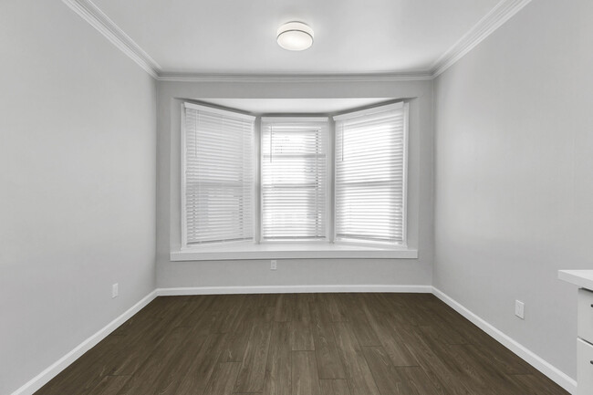 Interior Photo - 140 Duboce