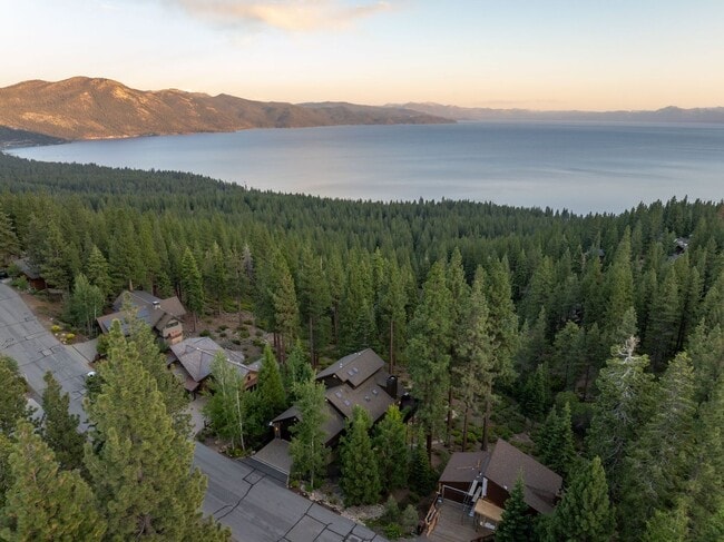 Building Photo - Tahoe Elegance