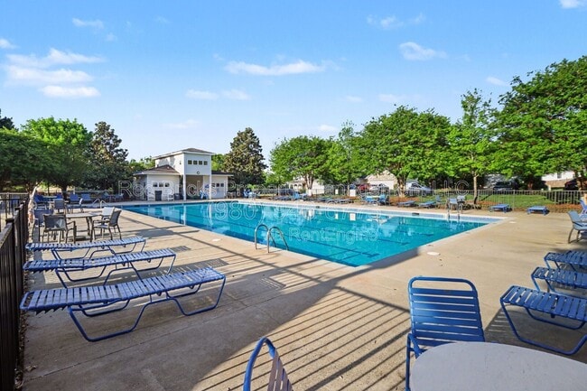 Building Photo - 5518 Stowe Derby Dr