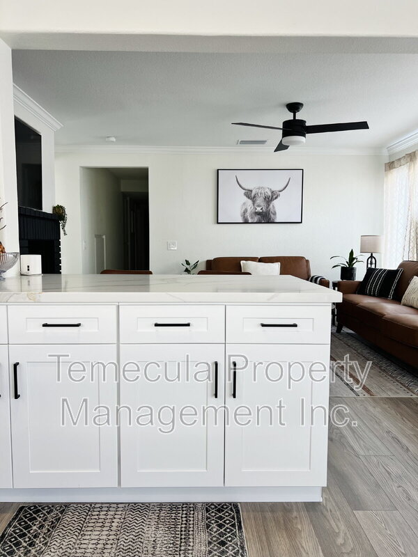 Building Photo - 40536 New Town Dr