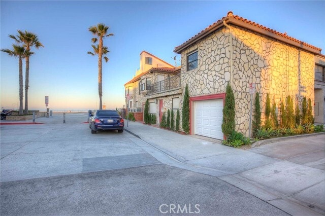 Building Photo - 6800 W Oceanfront