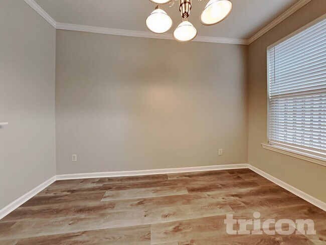 Building Photo - 133 Sunset Ln