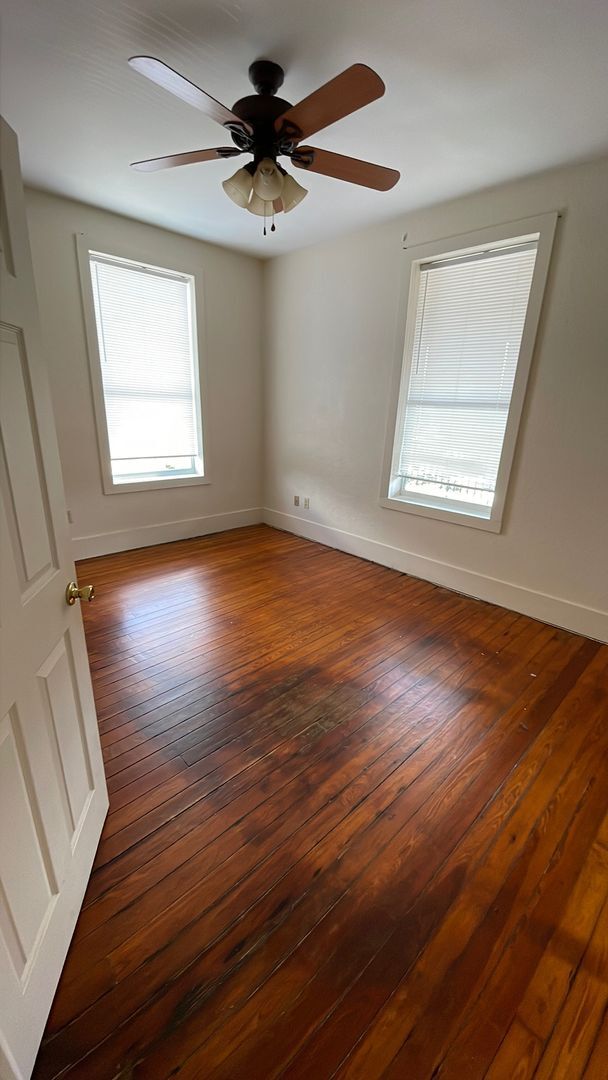 Building Photo - Spacious 2/2 Apartment in Heart of Umatilla!