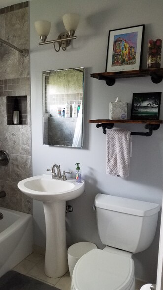 Building Photo - 3900 Dover St