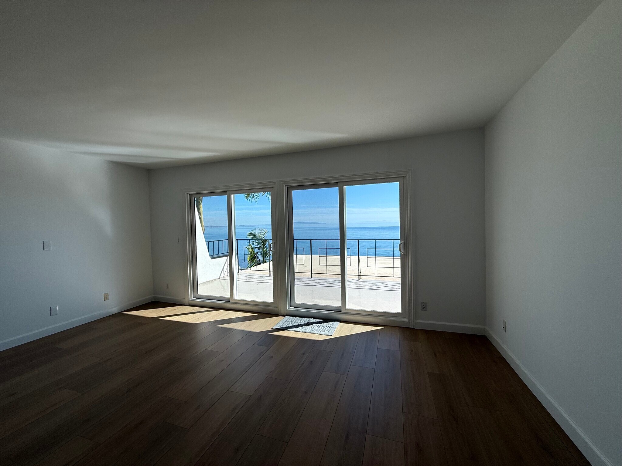 Building Photo - 18139 Coastline Dr