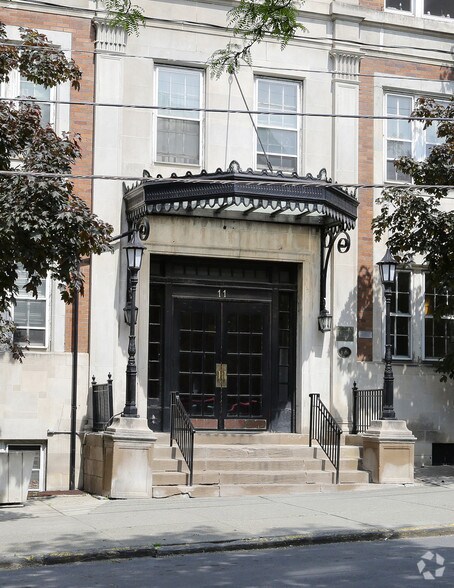 Building Photo - The Elouise