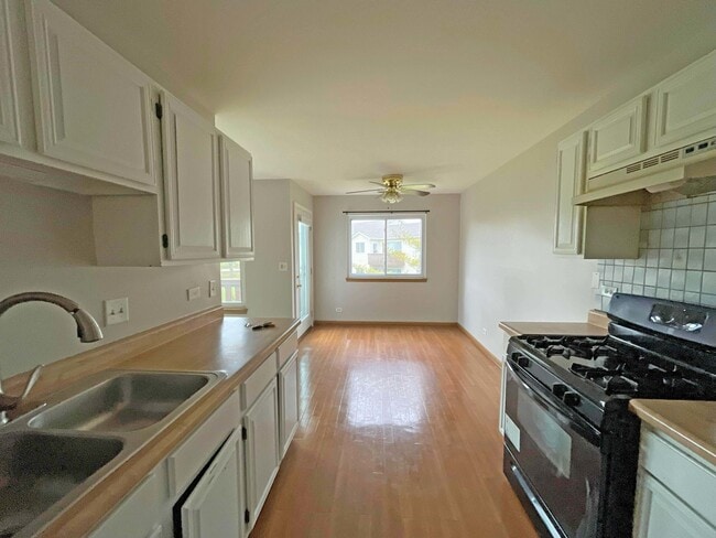 Building Photo - 328 Mulberry Ct