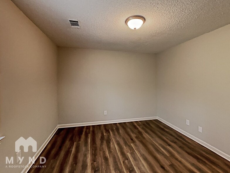 Building Photo - 10172 Allen Dr SW