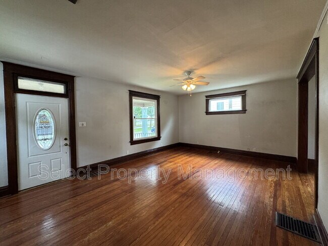 Building Photo - 317 W Wildwood Ave