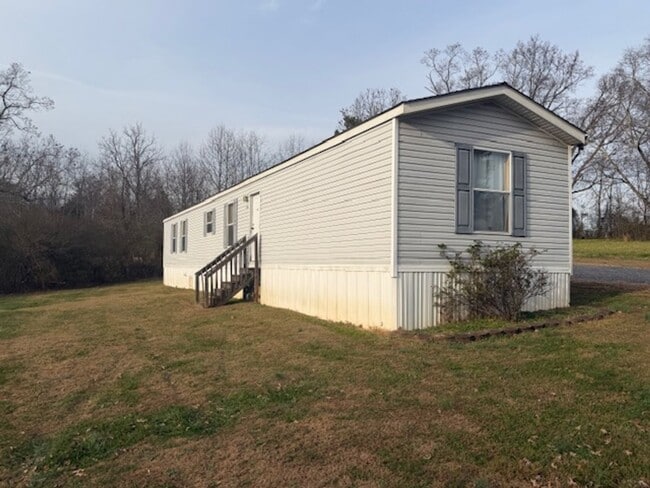 Building Photo - NEW RENTAL LISTING - NO HUD NO SECTION 8
