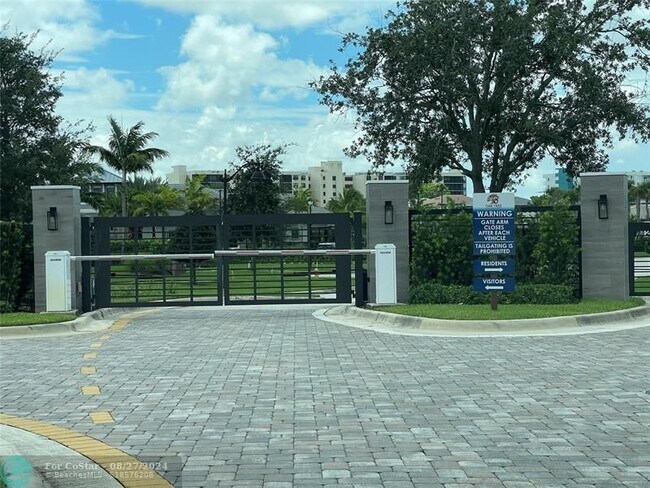 Building Photo - 2127 Appleton Cir S