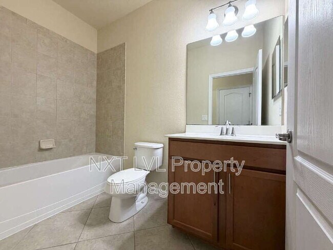 Building Photo - 9453 River Otter Dr