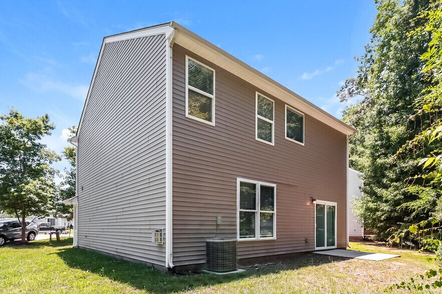 Building Photo - 5604 Chiefly Ct